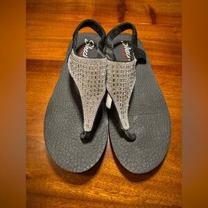 Skechers Meditation Silver Paillette Yoga Mat Sling-Back Flip-Flop Women's Sz 9